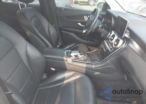 2016 Mercedes-Benz Glc 300 300 z USA, uszkodzony, nr VIN WDC0G4JB8GF084864